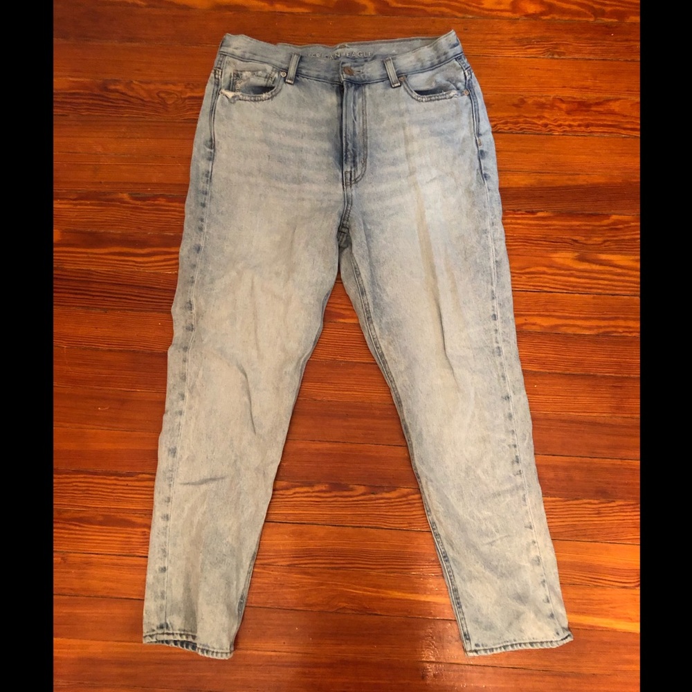 American Eagle Mom Jeans